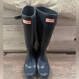 Navy blue hunter rain boots size 7